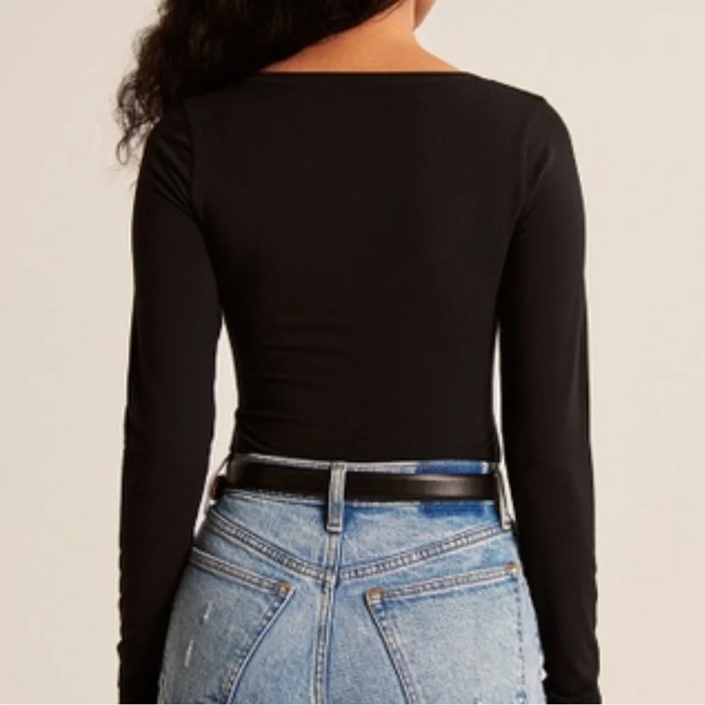Abercrombie & Fitch Long Sleeve Bodysuit | Black | Medium - Picture 4 of 9